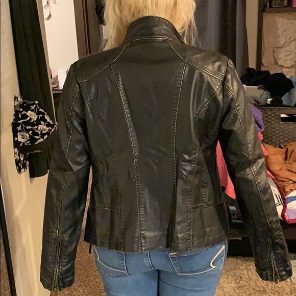 Jacket - Picture 3 of 6